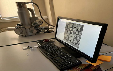 Visita a centro de microscopía avanzada Universidad de Concepción