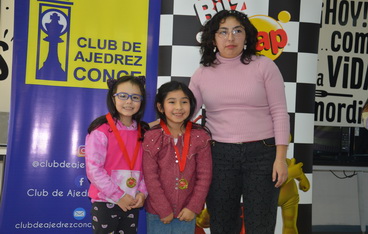 Institutana Campeona en Torneo de Ajedrez