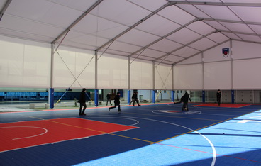 Nuevo piso y carpa en el patio central del colegio