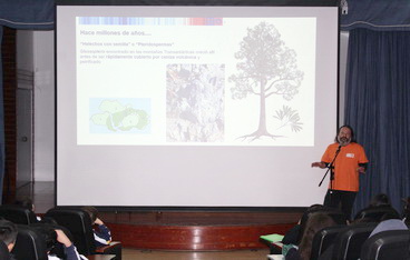 Charla “La Antártica Verde”