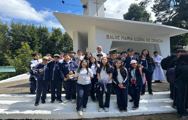 Colegios Católicos de Concepción iniciaron Mes de María peregrinando al Cerro La Virgen